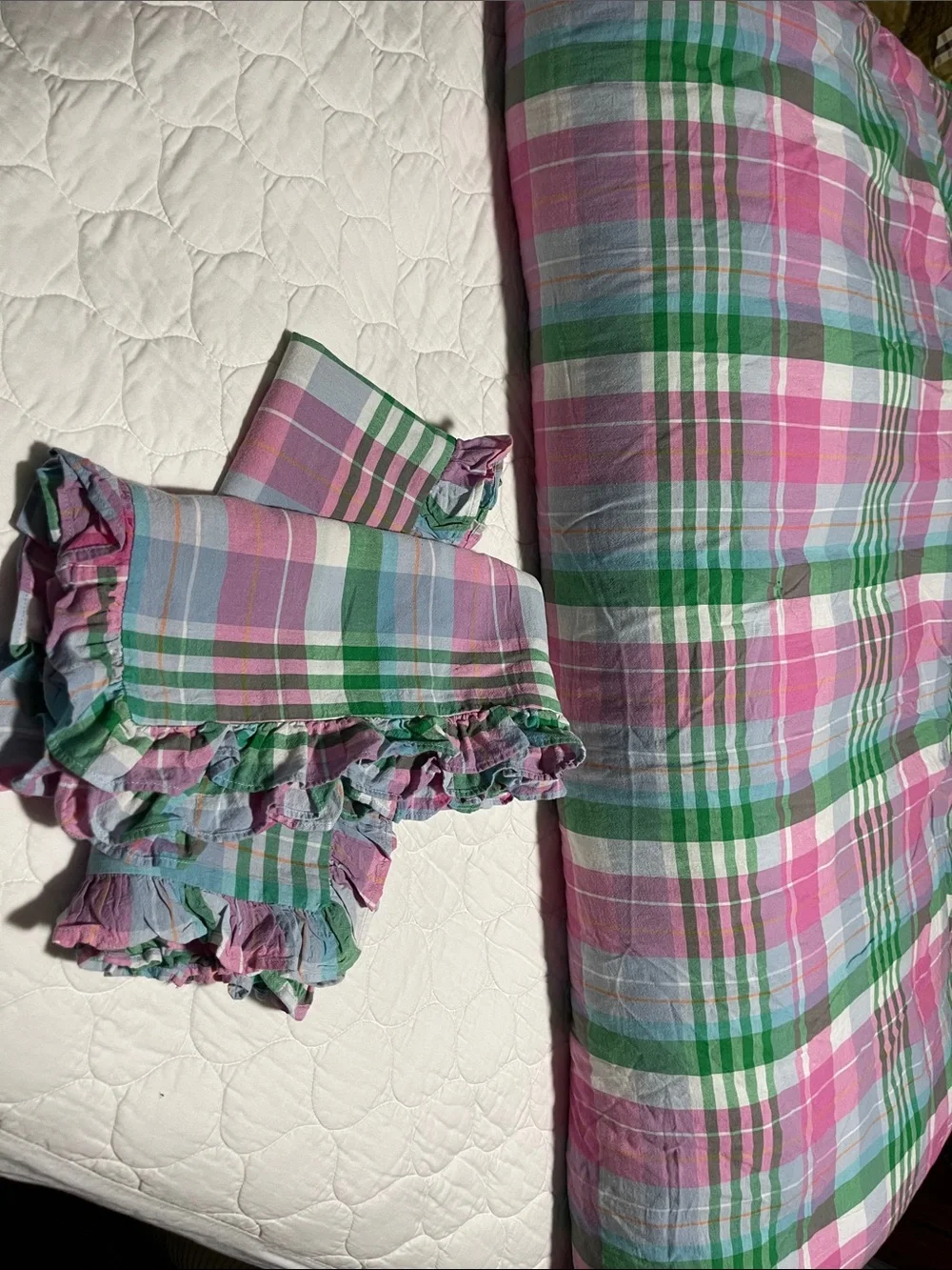 EUC ‼️ RL LAUREN QUEEN COMFORTER  AND 2 EURO SHAMS  CATLIN UNIVERSITY PLAID 🌸‼️